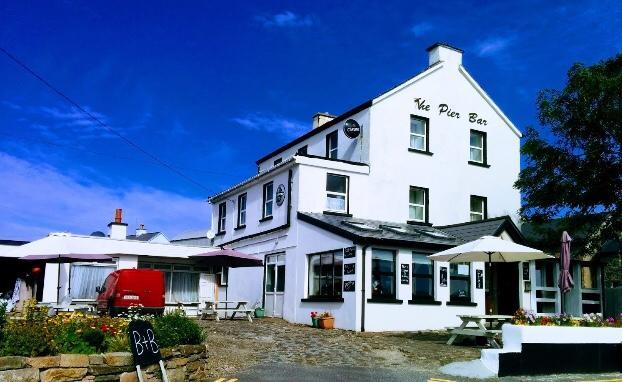 The Pier Bar , Cleggan Bed and Breakfast Exterior foto