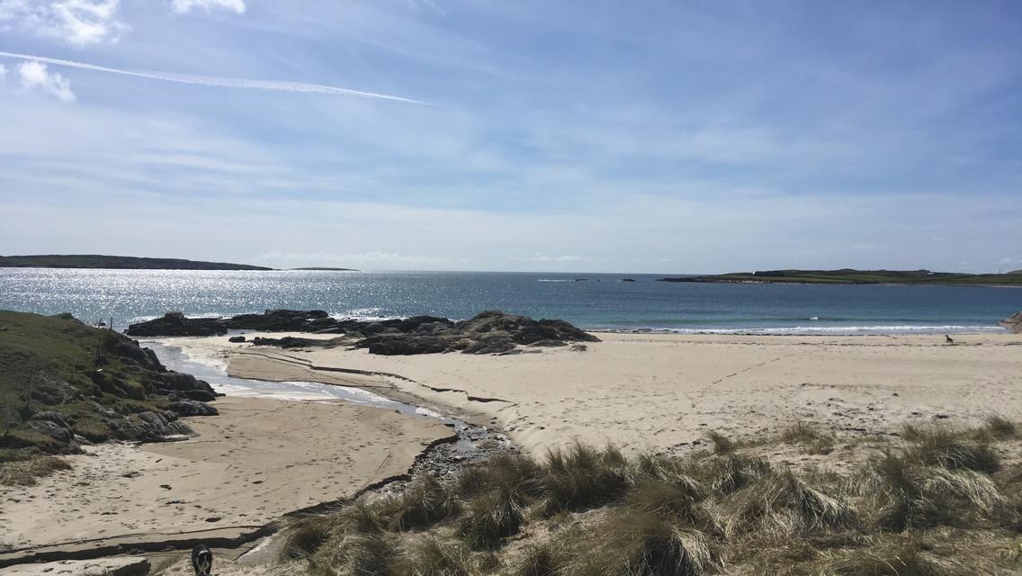 The Pier Bar , Cleggan Bed and Breakfast Exterior foto